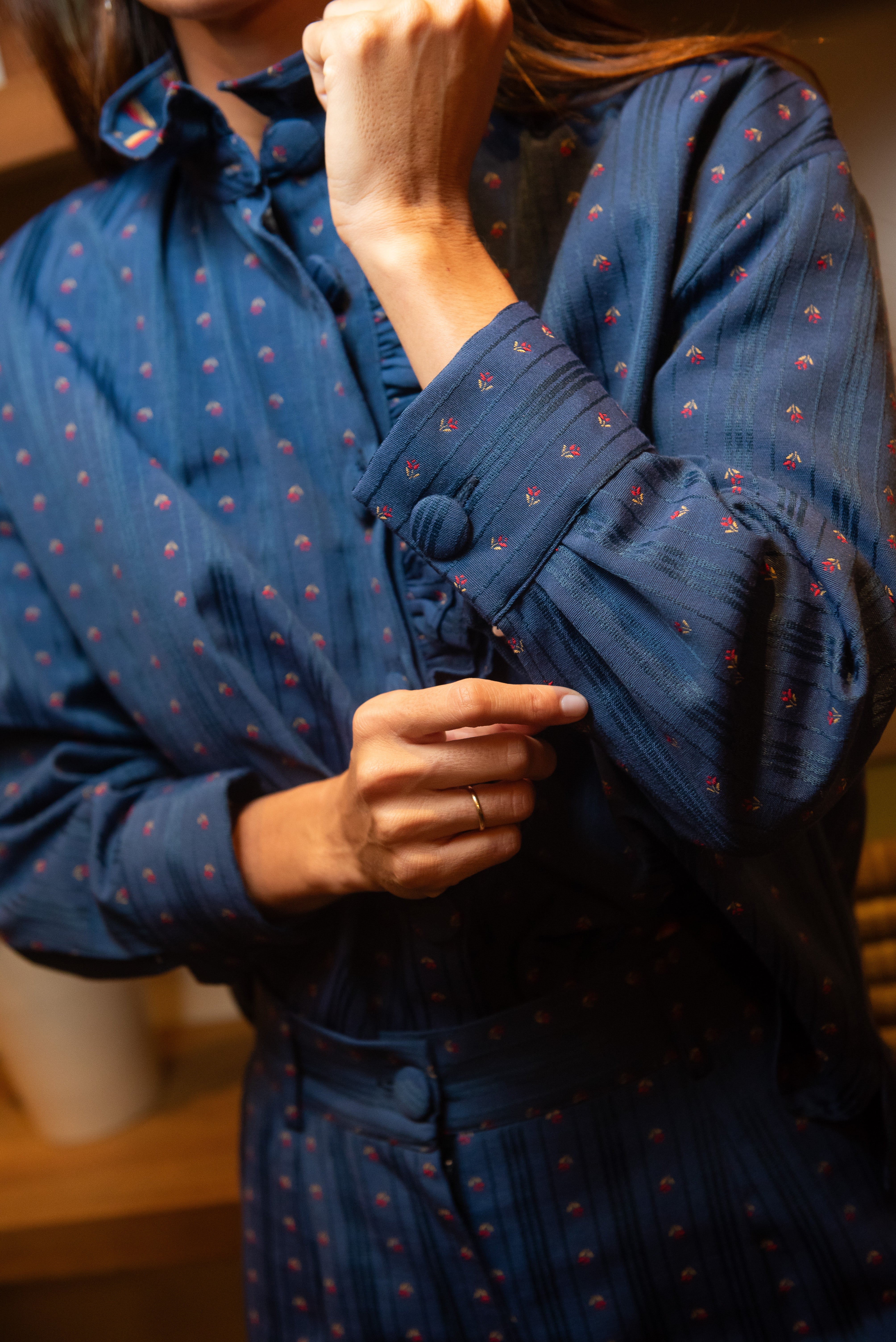 Sobrecamisa Sagitario Azul Detalle Flores