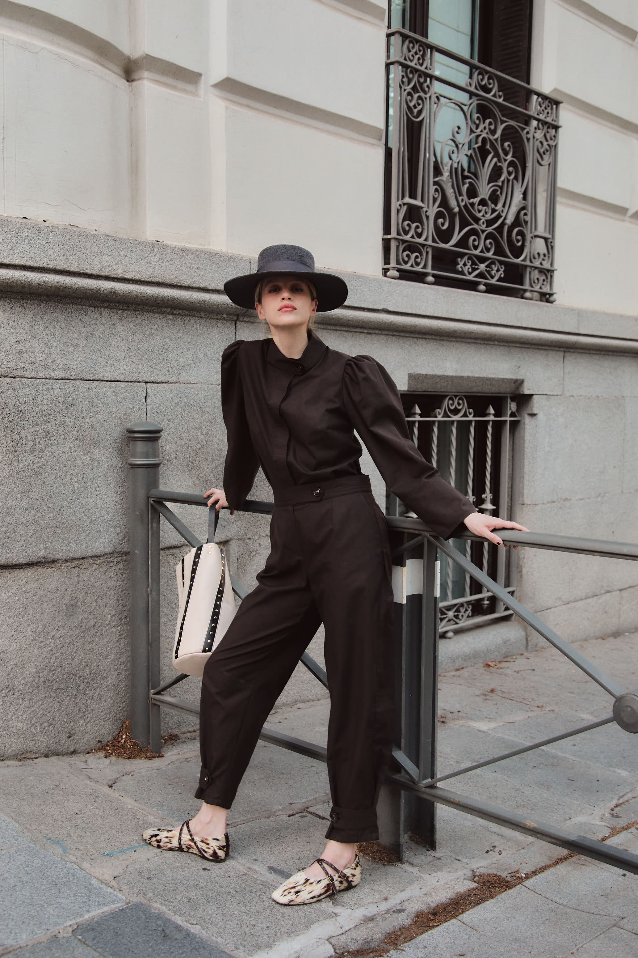 ipabrand_pantalón_marrón_Salamanca_mujer