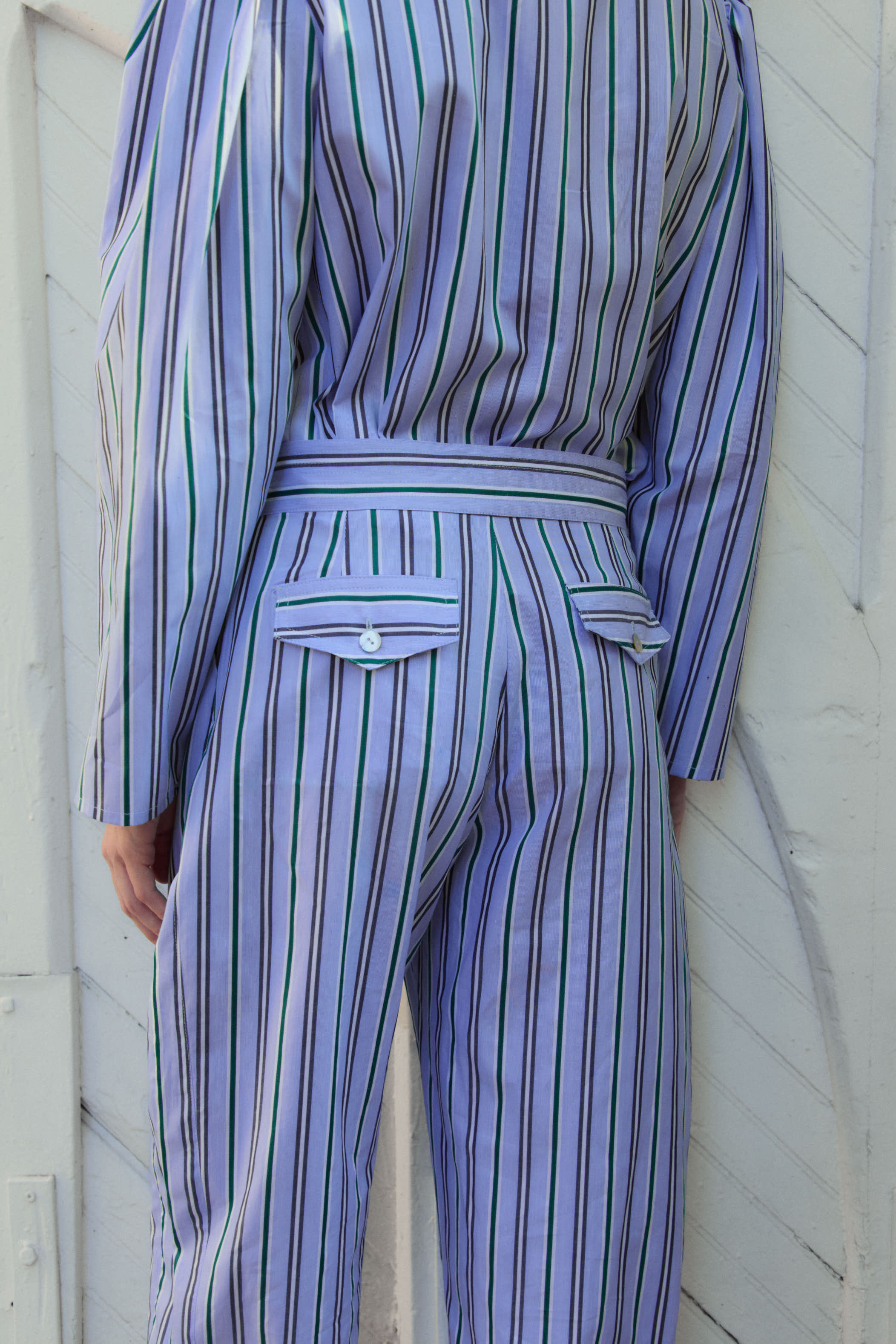 ipabrand_pantalón_Malasaña_azul_rayas_de_colores