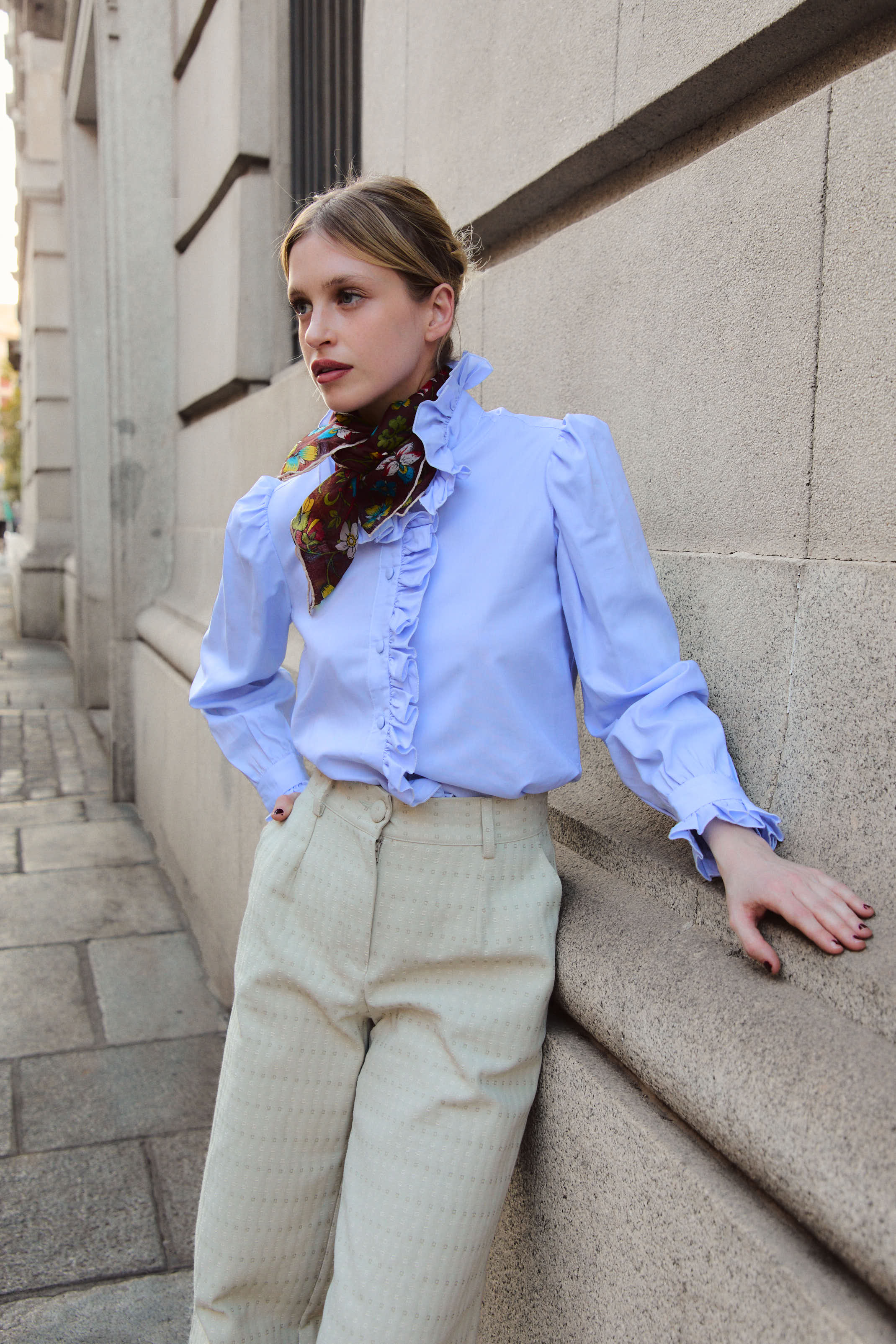 ipabran_pantalón_bordado_beige_Castellana