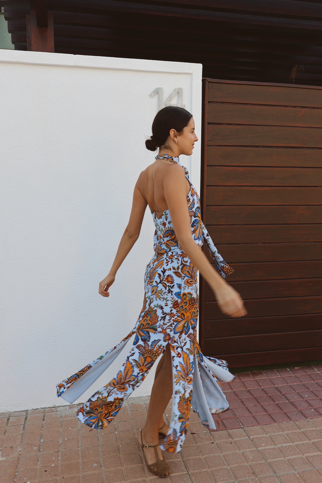 Falda Carpe Diem Flores Fondo Azul