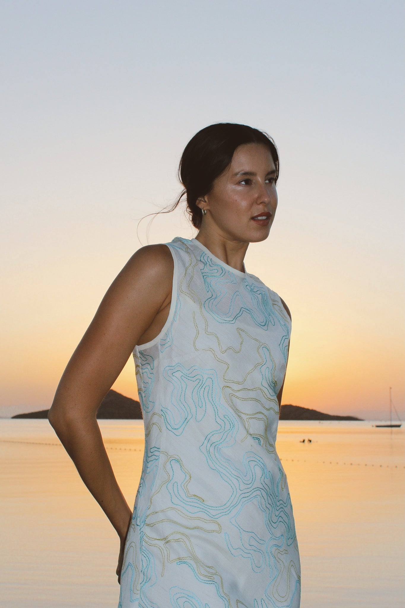 Vestido Sosiego Bordados Azules
