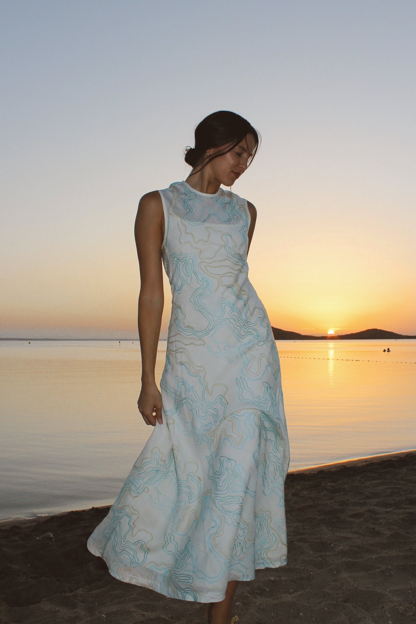 Vestido Sosiego Bordados Azules