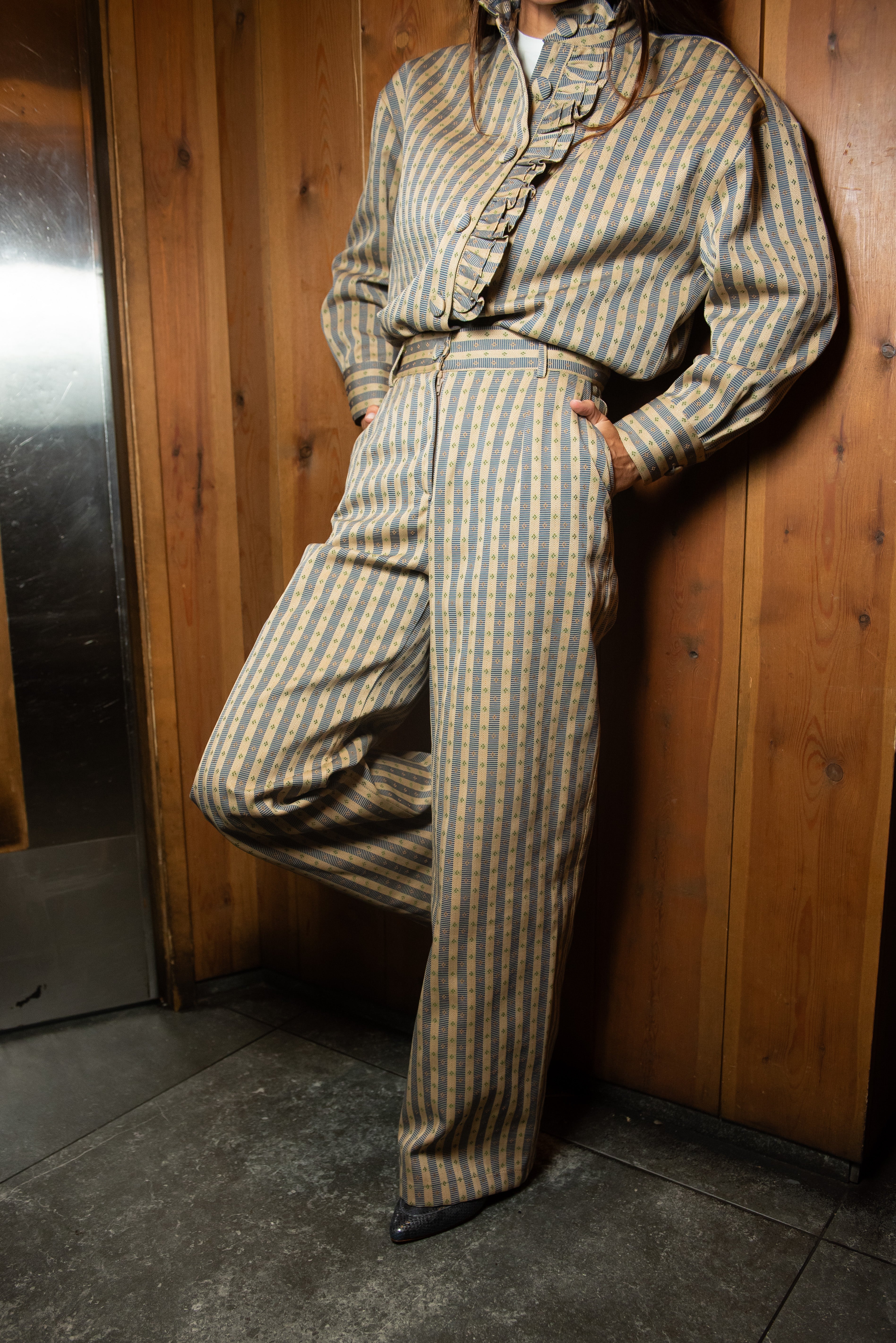 Sobretudo às riscas azul Touro