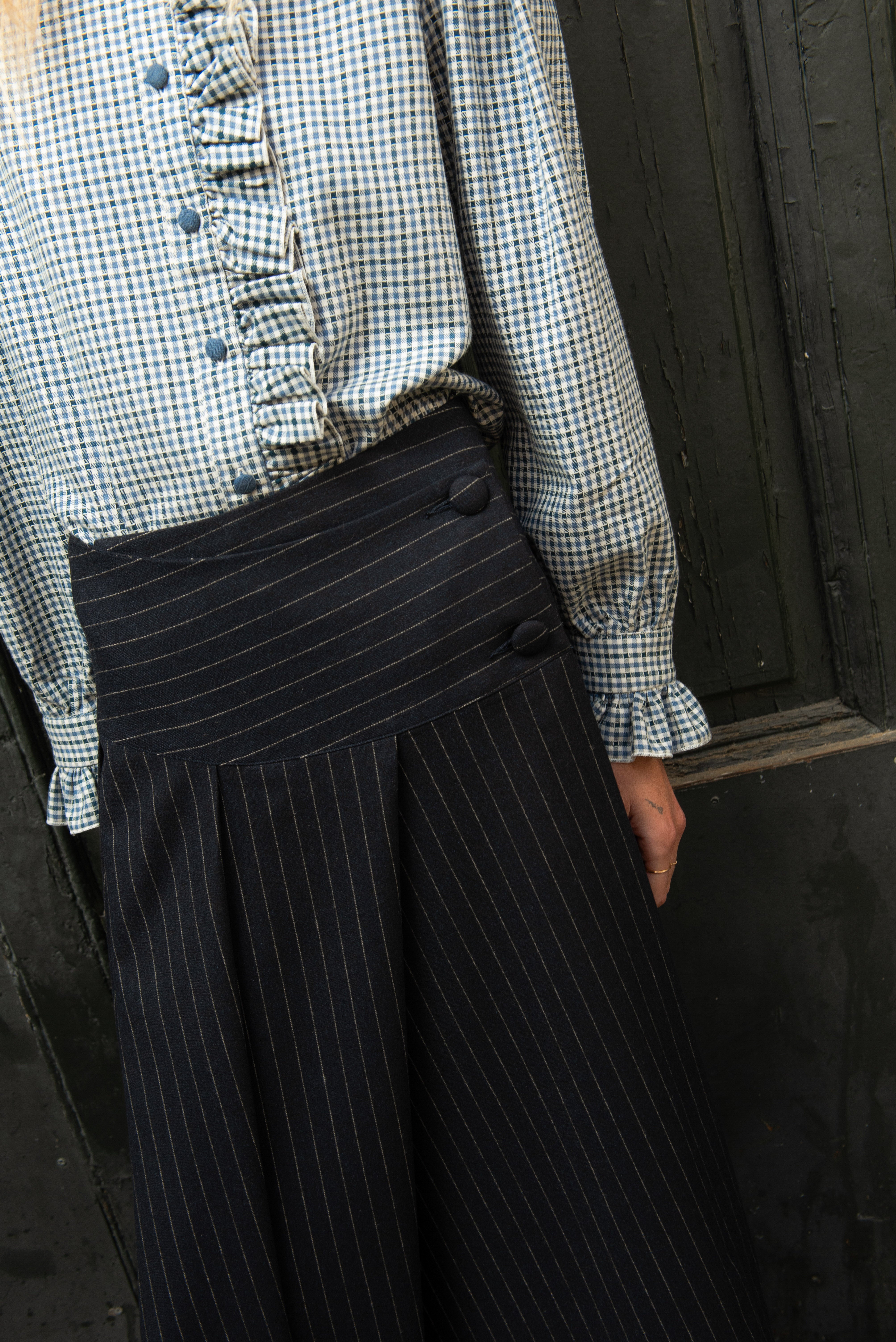 Falda Cruzada Valmira Rayas Azul Oscuro