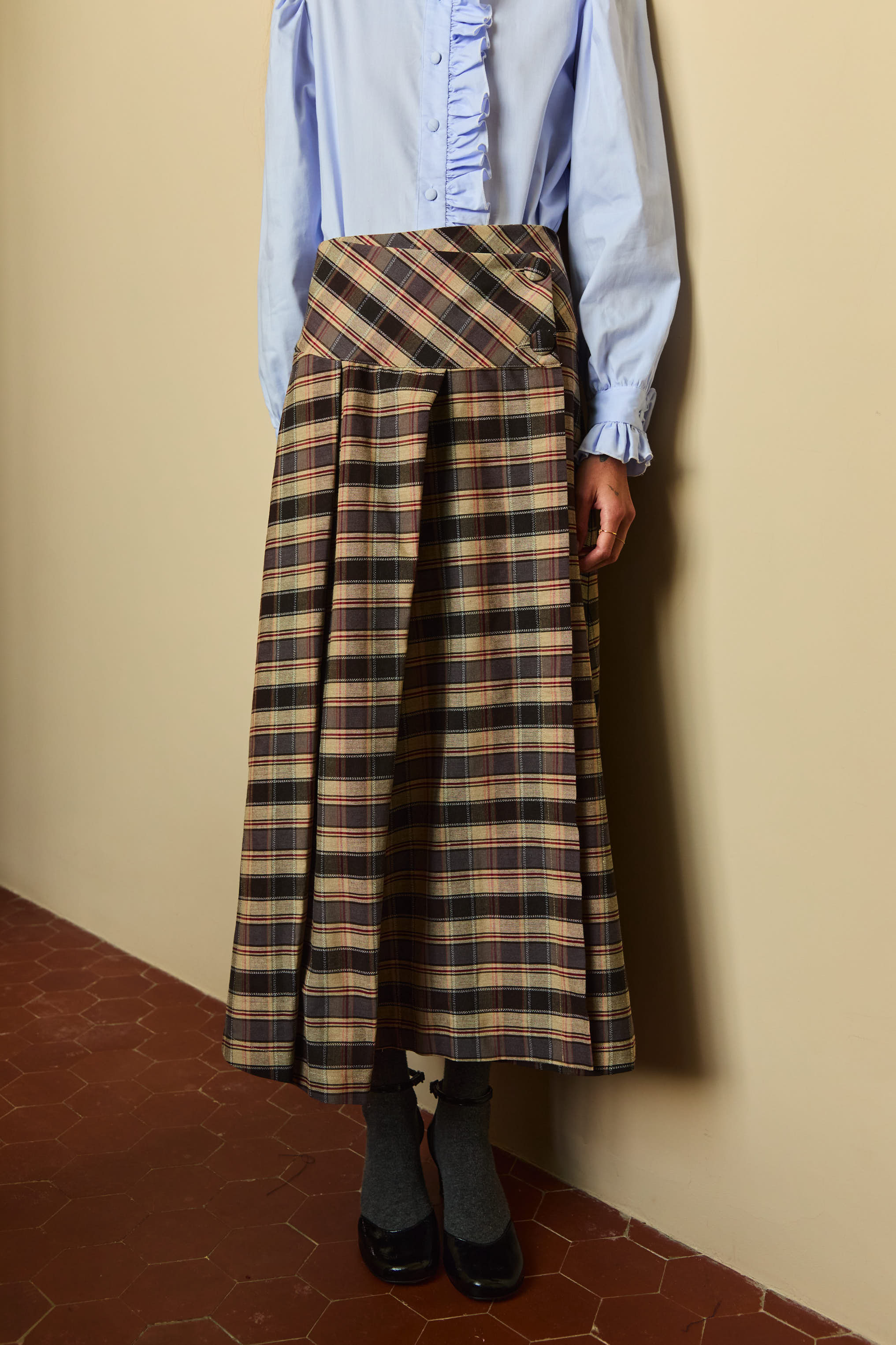 falda-origen-cuadros-gris-midi-mujer