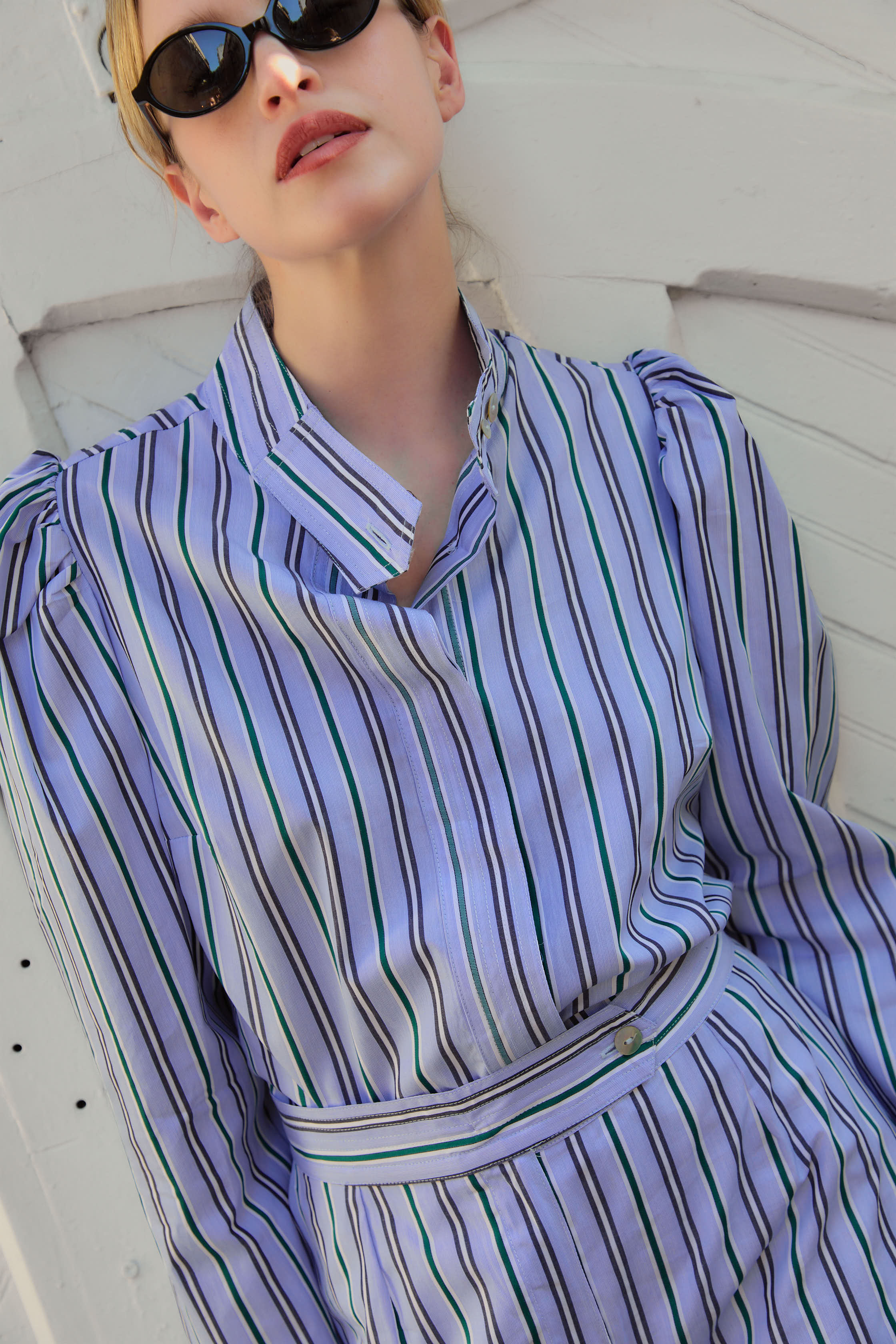 iapabrand_blusa_Malasaña_azul_rayas_de_colores