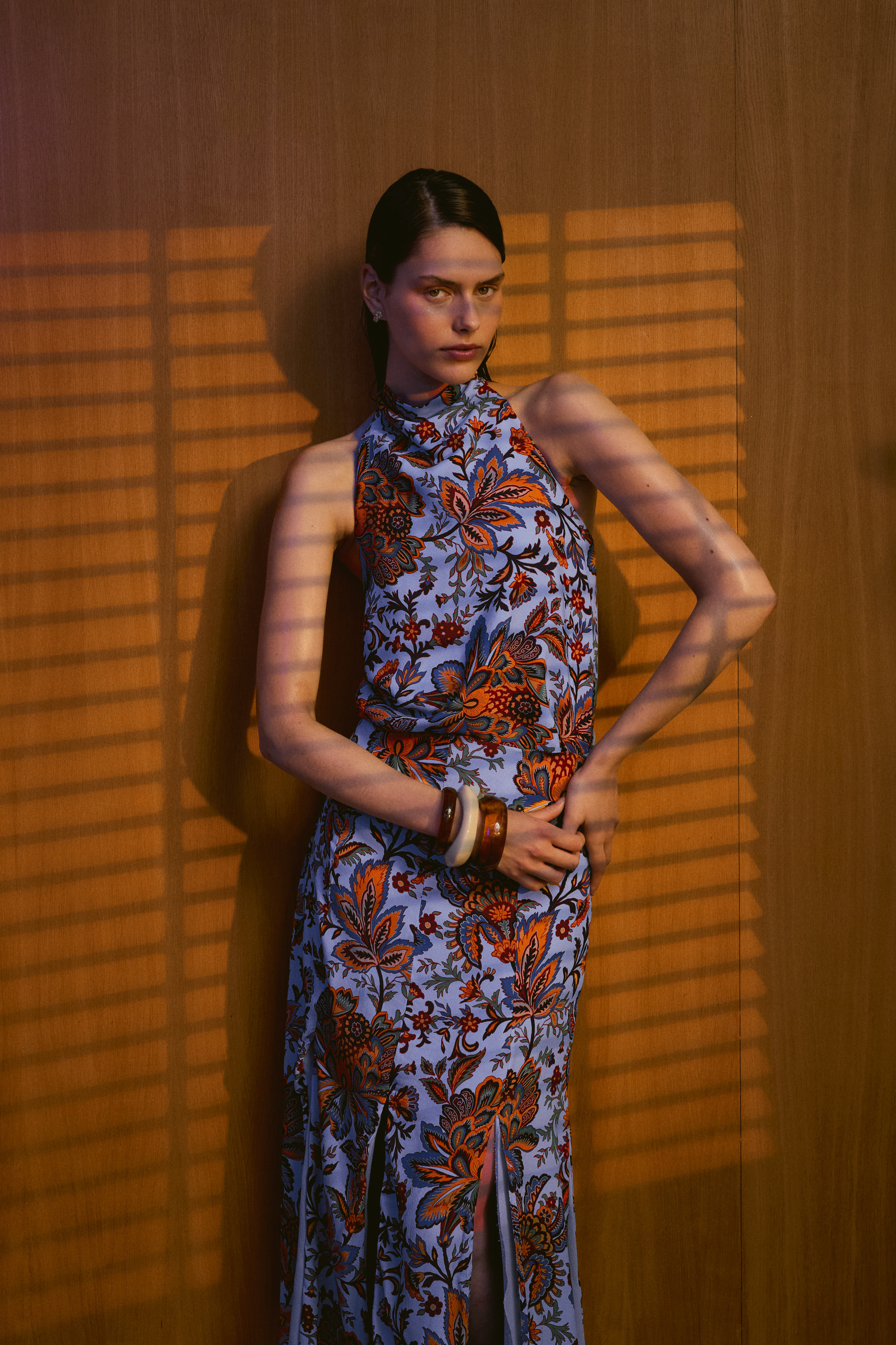 Top Carpe Diem Flores Fondo Azul