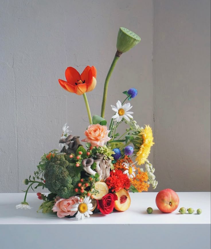 Escultura floral x IPA BRAND & 2FOR1DESIGN